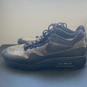 Nike air Max 1 Ultra Fly gold/black